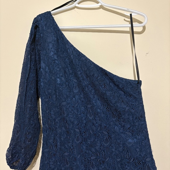 Laundry by Shelli Segal One Shoulder Lace Dress - Picture 2 of 3